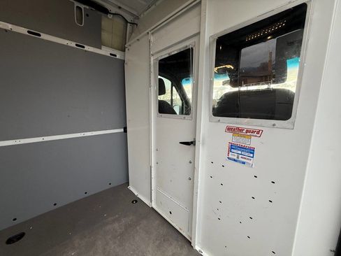 Used 2020 Mercedes-Benz Sprinter 2500 w/ Driver Convenience Package image 17