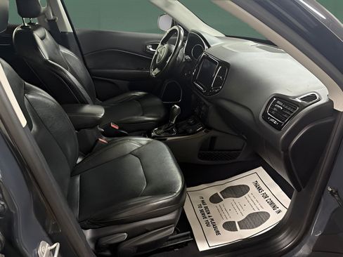 Used 2018 Jeep Compass Limited AWD/4WD image 14