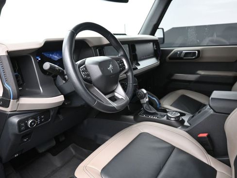 Certified 2023 Ford Bronco Wildtrak image 18