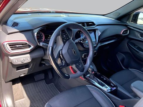 Used 2023 Chevrolet TrailBlazer RS w/ Sun and Liftgate Package FWD image 18