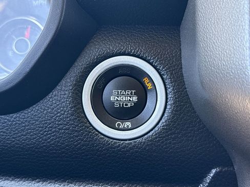 Used 2020 RAM 1500 Big Horn AWD/4WD image 34