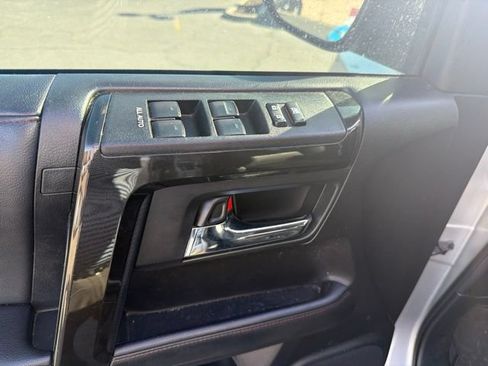 Used 2020 Toyota 4Runner TRD Off-Road Premium AWD/4WD image 10