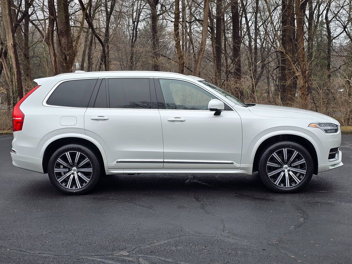 Used 2024 Volvo XC90 B5 Core w/ Climate Package AWD/4WD image 7