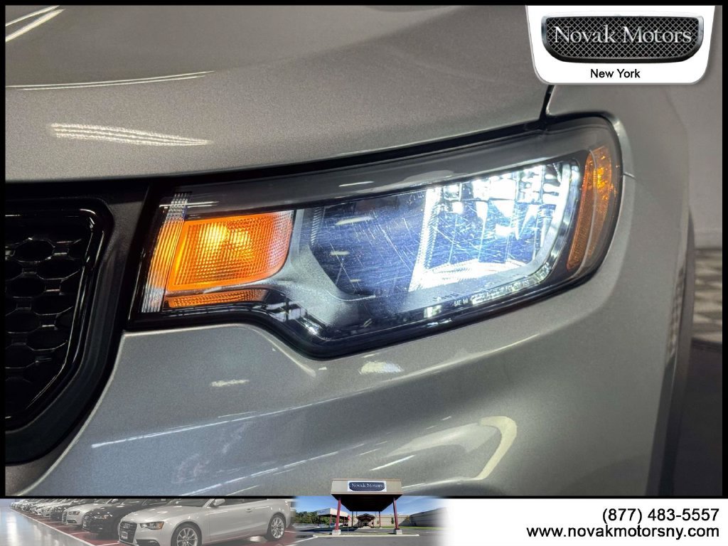 Used 2023 Jeep Compass Latitude w/ Sun and Sound Group AWD/4WD image 10