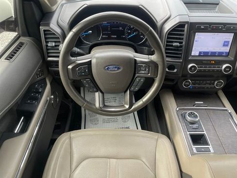 Used 2021 Ford Expedition Limited image 13