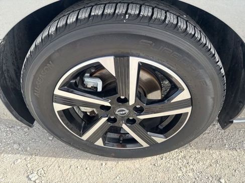 Used 2024 Nissan Sentra SV image 25