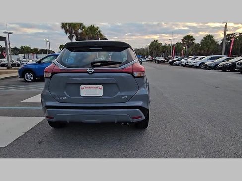 Used 2024 Nissan Kicks SR image 31