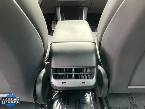Used 2019 Tesla Model 3 Performance image 33