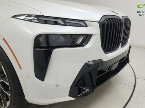Used 2025 BMW X7 xDrive40i w/ M Sport Package AWD/4WD image 22