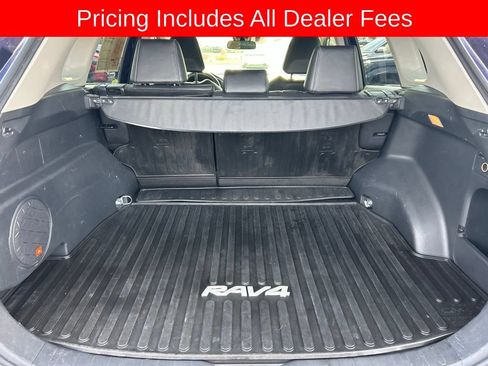 Used 2019 Toyota RAV4 XLE Premium w/ Cold Weather Package AWD/4WD image 15