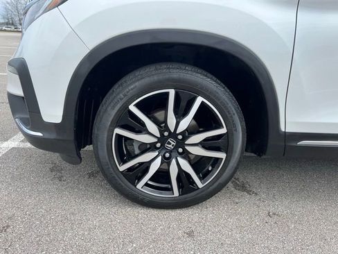 Used 2021 Honda Pilot Touring image 11