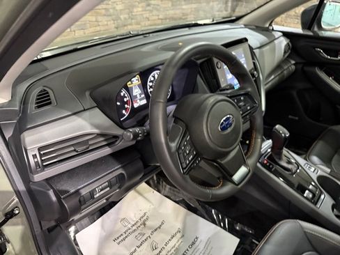 Used 2024 Subaru Crosstrek 2.5i Limited w/ Crosstrek Mirror Package image 15