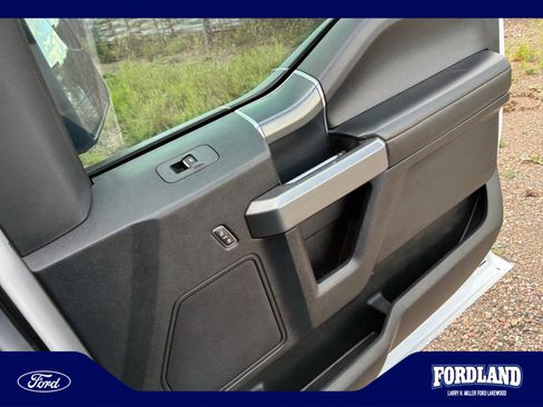 Used 2020 Ford F150 XLT w/ Equipment Group 302A Luxury AWD/4WD image 16