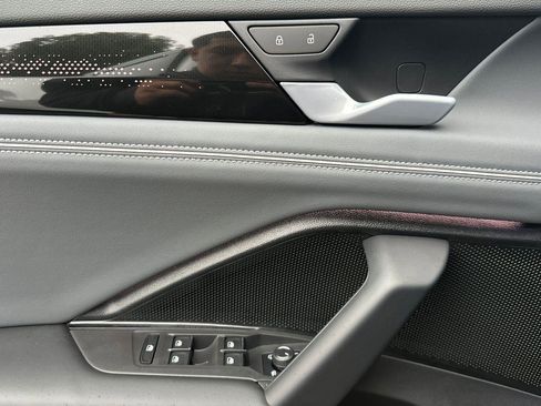 New 2026 Volkswagen Tiguan SEL R-Line image 10