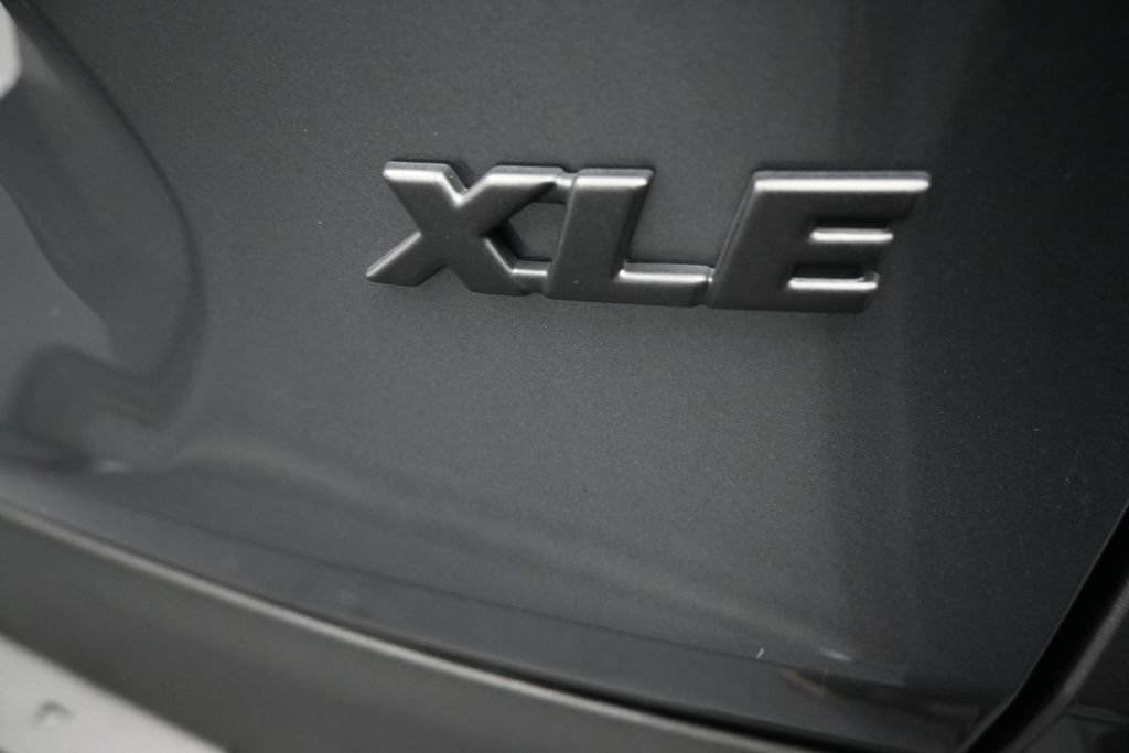 Used 2025 Toyota RAV4 XLE w/ Convenience Package FWD image 40