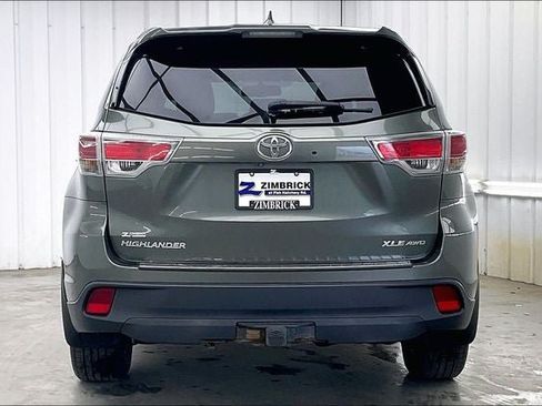 Used 2015 Toyota Highlander XLE AWD/4WD image 4