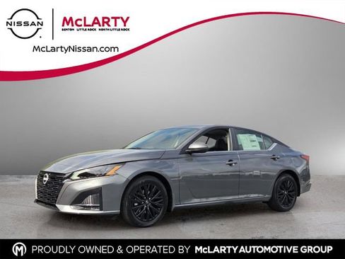 New 2026 Nissan Altima 2.5 SV FWD image 1