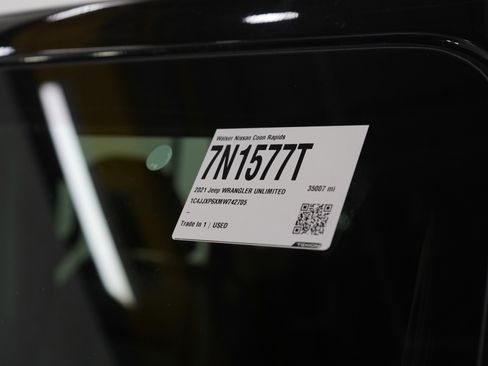 Used 2021 Jeep Wrangler Unlimited Sahara w/ Cold Weather Group image 24