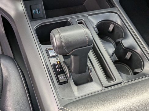 Used 2024 Ford F150 Lariat image 26