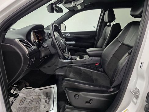 Used 2021 Jeep Grand Cherokee Altitude image 16