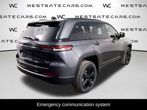 New 2025 Jeep Grand Cherokee Altitude image 8