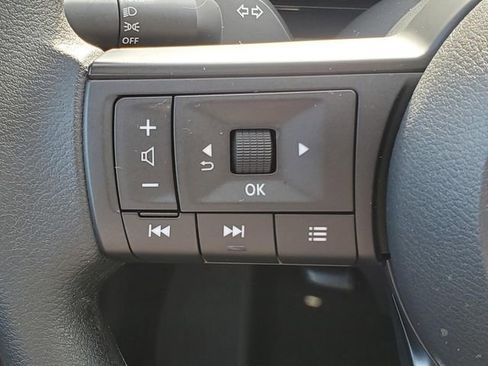 Certified 2025 Nissan Kicks SV image 19