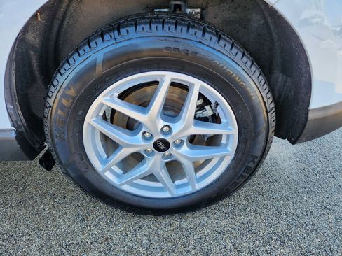 Used 2024 Ford Edge SEL AWD/4WD image 44