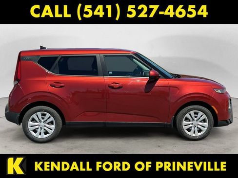 Used 2022 Kia Soul LX FWD image 6