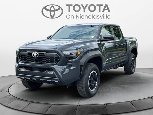 Used 2024 Toyota Tacoma TRD Off-Road AWD/4WD image 1