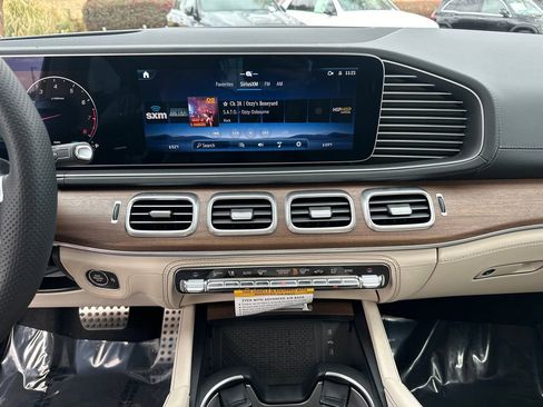 New 2026 Mercedes-Benz GLS 580 GLS 580 image 30