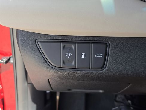 Used 2022 Genesis G70 3.3T RWD image 30