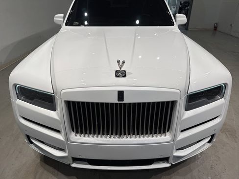 Used 2020 Rolls-Royce Cullinan image 16
