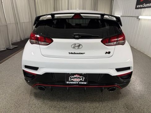 Used 2022 Hyundai Veloster N FWD image 5