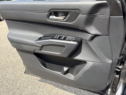 New 2026 Nissan Pathfinder SL FWD image 13