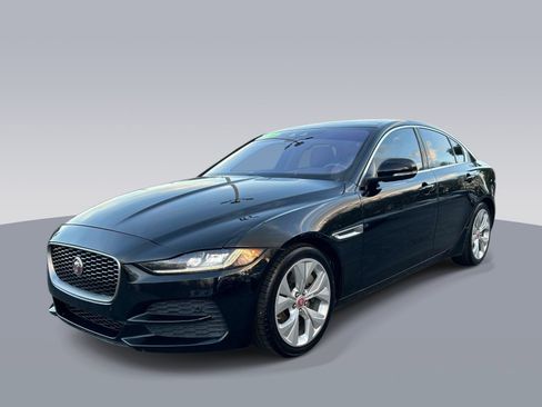 Used 2020 Jaguar XE S RWD image 7