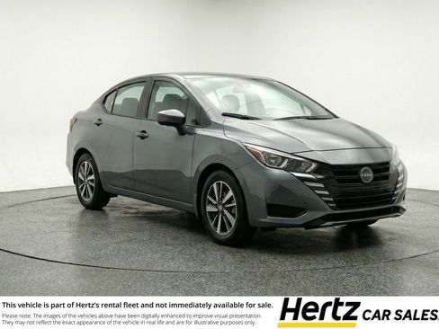 Used 2025 Nissan Versa SV image 1