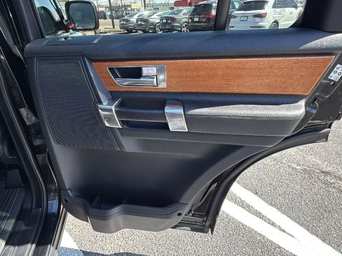 Used 2012 Land Rover LR4 HSE image 15