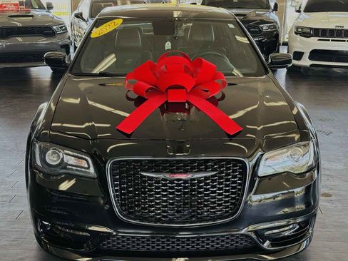 Used 2022 Chrysler 300 S RWD image 5