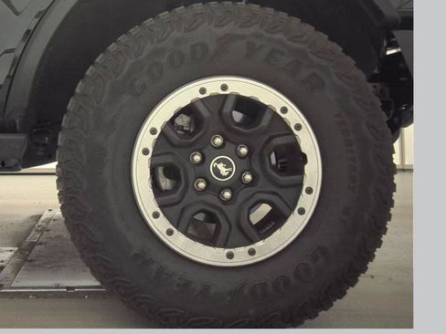 Used 2023 Ford Bronco Badlands w/ Sasquatch Package AWD/4WD image 71