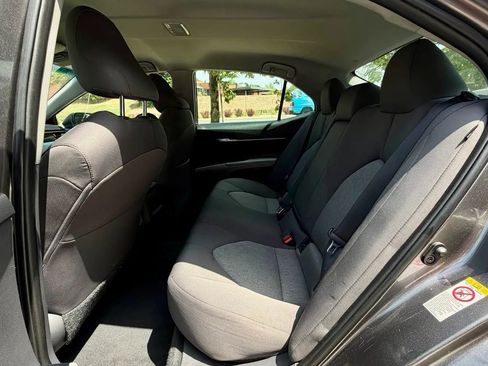 Used 2018 Toyota Camry LE FWD image 16