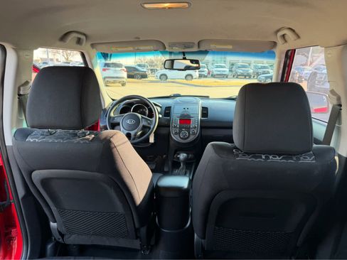 Used 2011 Kia Soul + image 11
