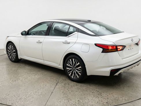 Used 2025 Nissan Altima 2.5 SV image 6