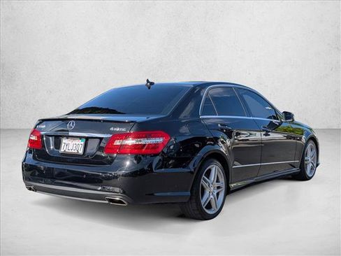 Used 2013 Mercedes-Benz E 550 4MATIC Sedan image 5