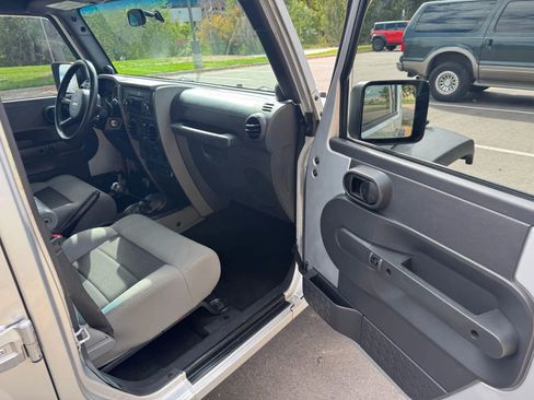Used 2010 Jeep Wrangler Unlimited Sport image 16