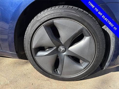 Used 2018 Tesla Model 3 Long Range image 25