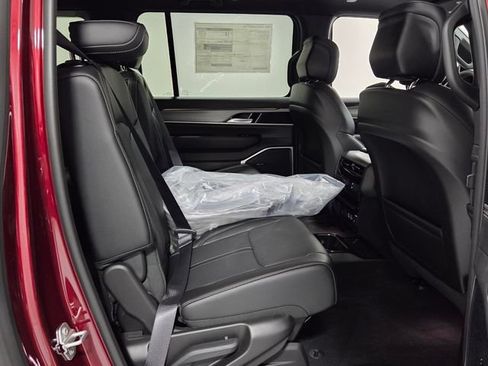 New 2026 Jeep Grand Wagoneer L 4WD w/ Premium Group I image 16