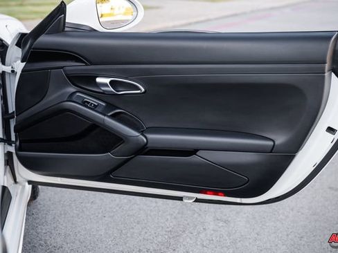 Used 2017 Porsche 718 Boxster image 69