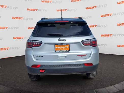 Used 2025 Jeep Compass Trailhawk AWD/4WD image 4