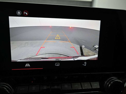 New 2026 GMC Canyon AT4 image 13