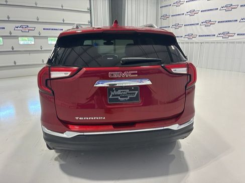 Used 2023 GMC Terrain SLT w/ LPO, Floor Liner Package FWD image 5